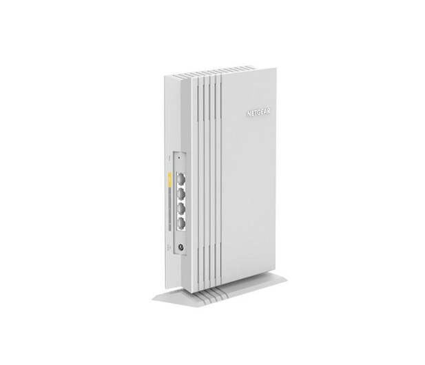 Netgear WAX202 (802.11a/b/g/n/ac/ax 1800Mb/s) - 748132 - zdjęcie 2
